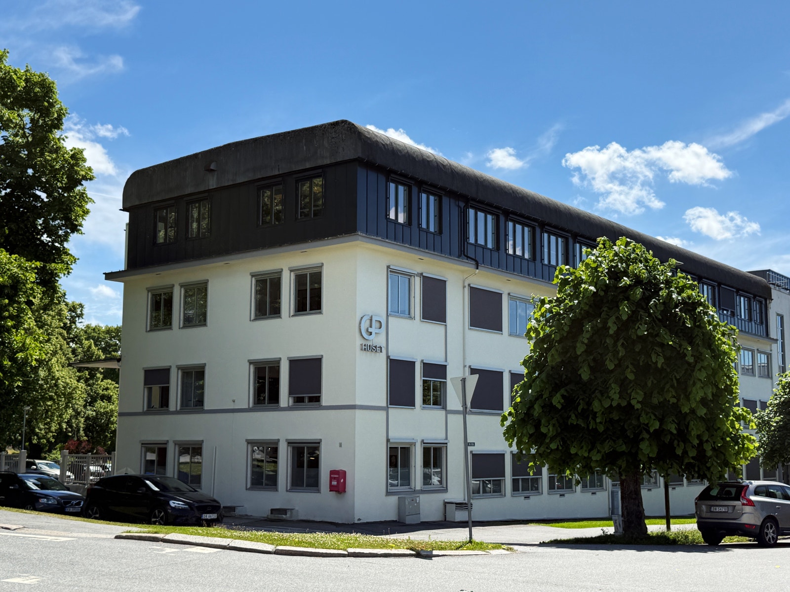 Vakre Os Allé Galleribilde