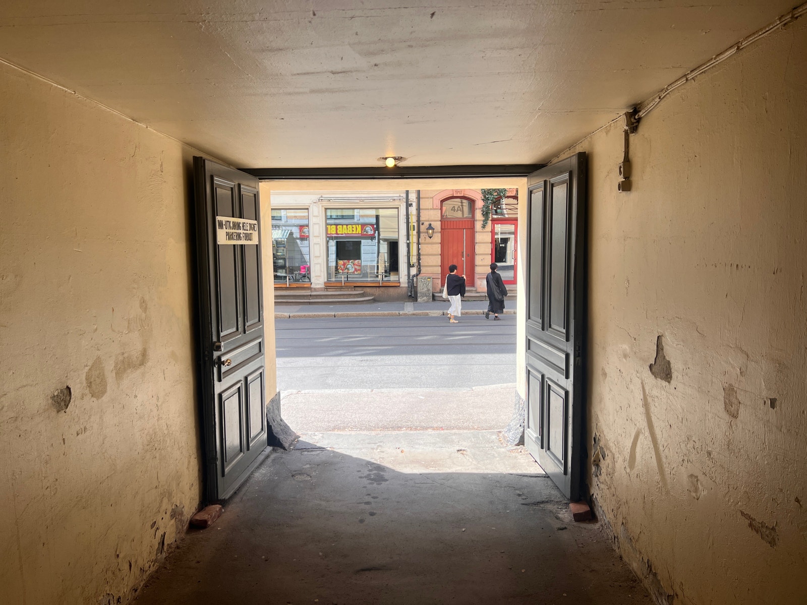 Varelevering via bakgård - direkte fra Frognerveien Galleribilde