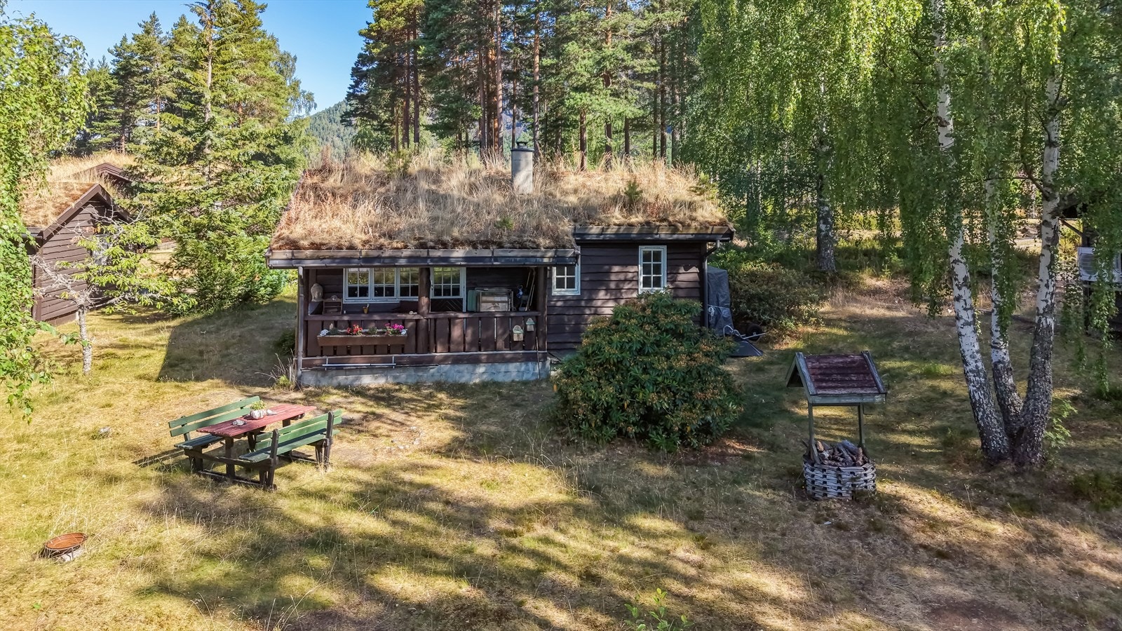 Her kan du nyte naturen i en sjarmerende hytte med rolige omgivelser. Galleribilde