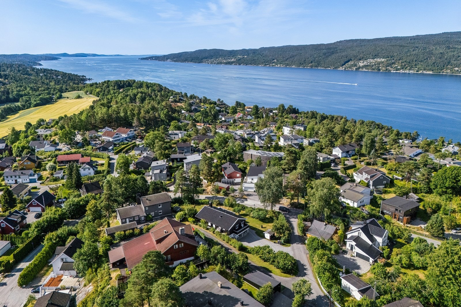 Fra området er det kort vei til Oslofjorden med bade- og turmuligheter. Galleribilde
