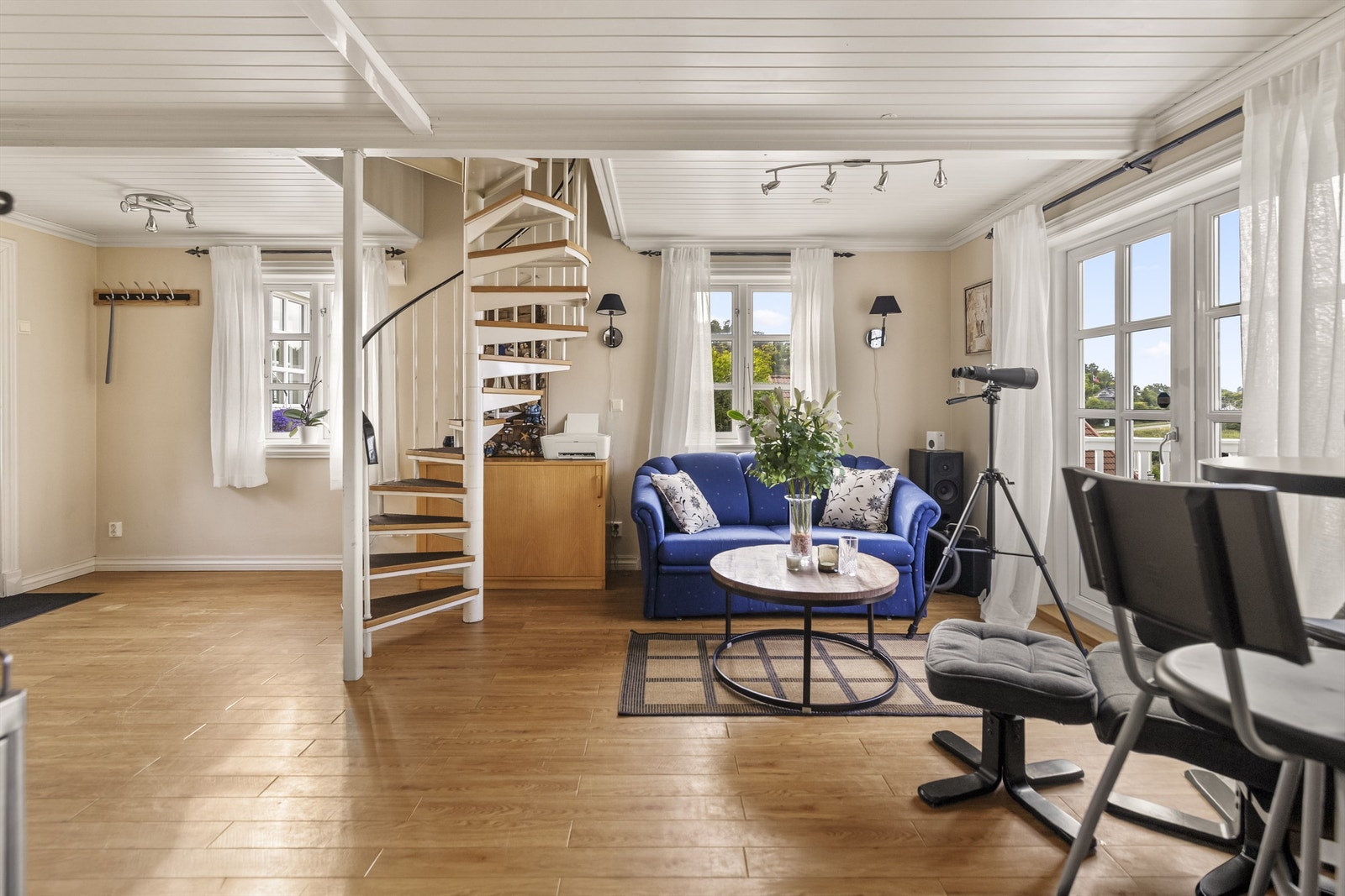 Gulvene i sidebygningen er belagt med slitesterkt belegg. Galleribilde