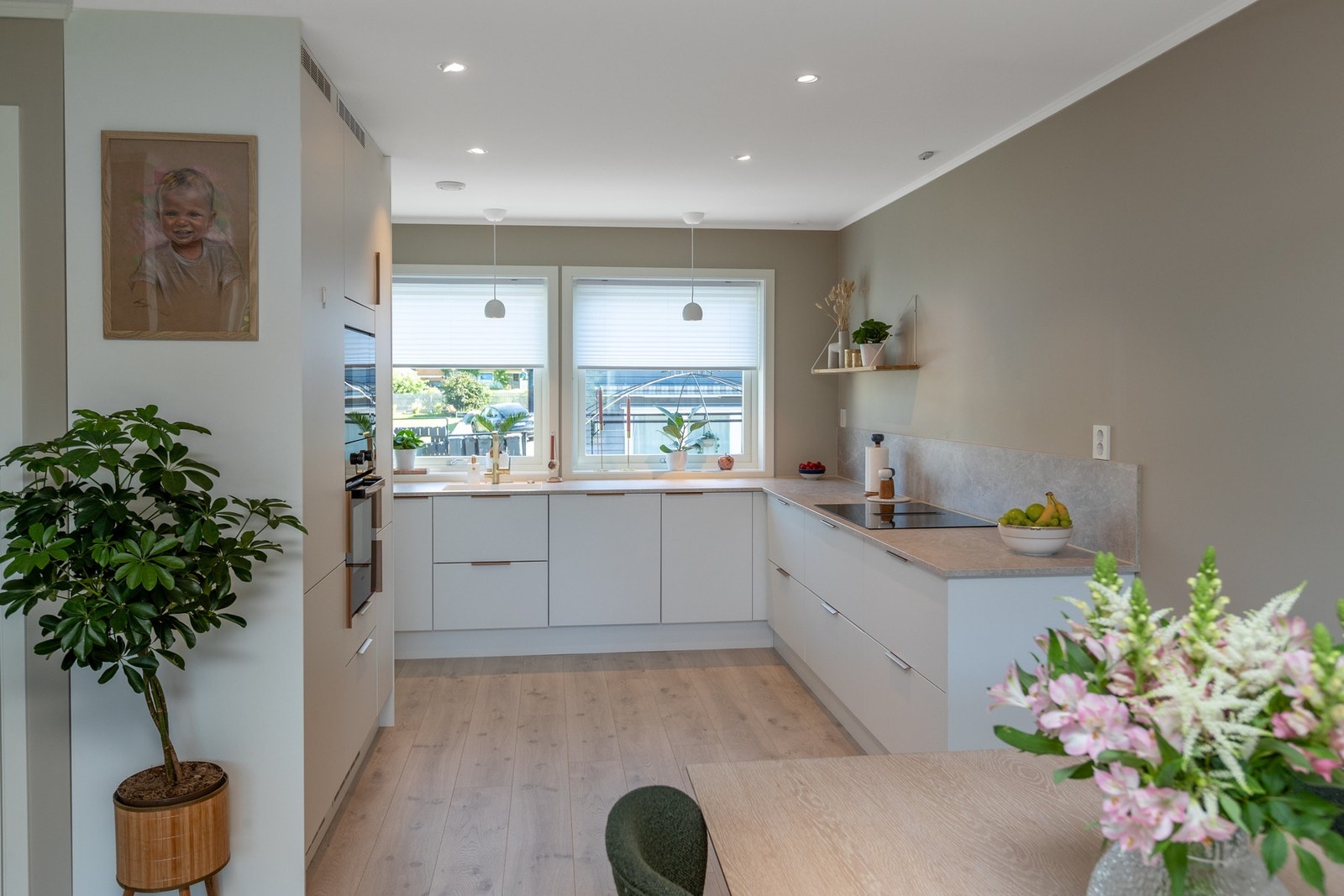 Nyere og moderne bolig - flytt rett inn! Galleribilde