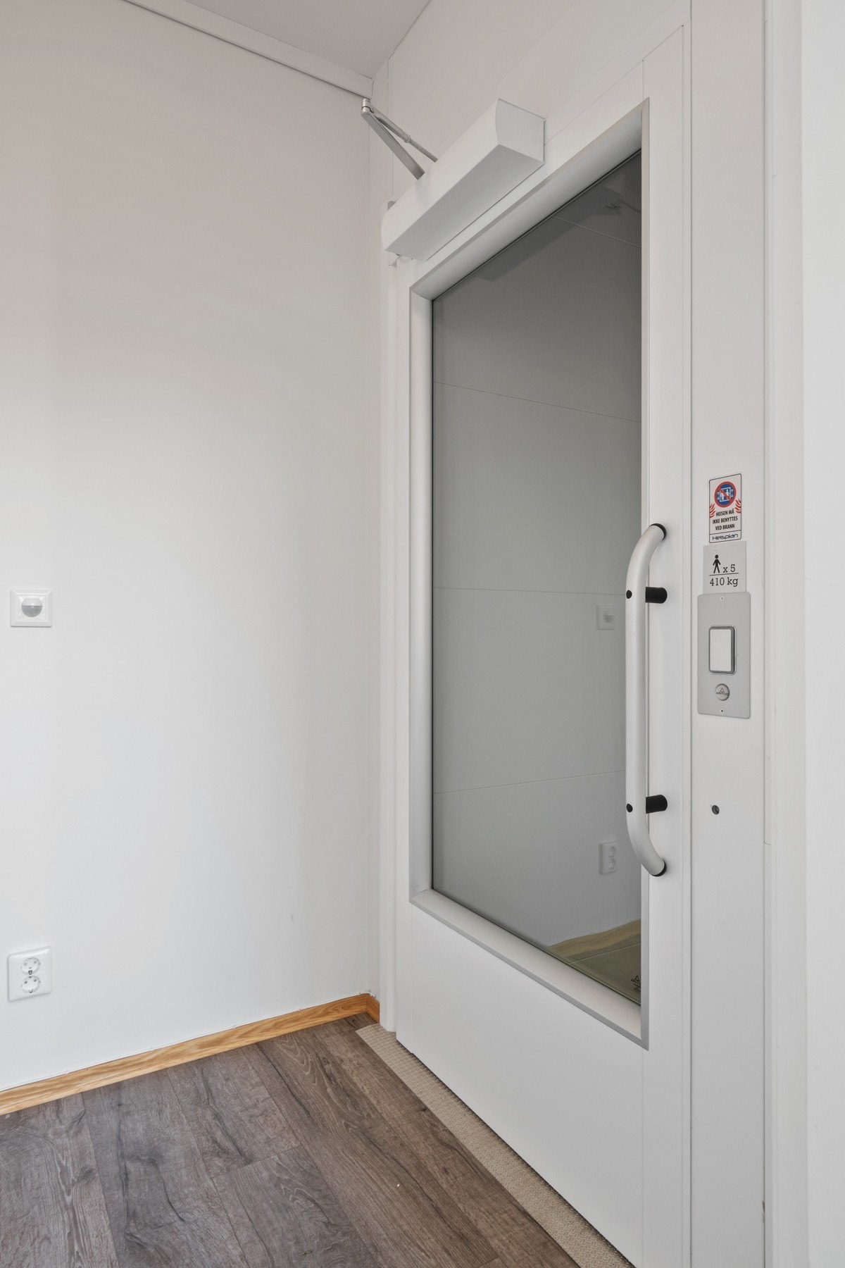 Til underetasjen er det heisadkomst. Galleribilde