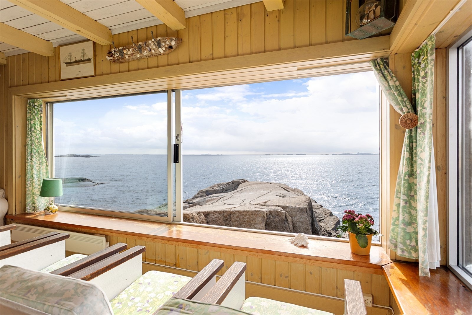 Her kan man nyte den fantastiske panoramautsikten gjennom hele dagen. Galleribilde