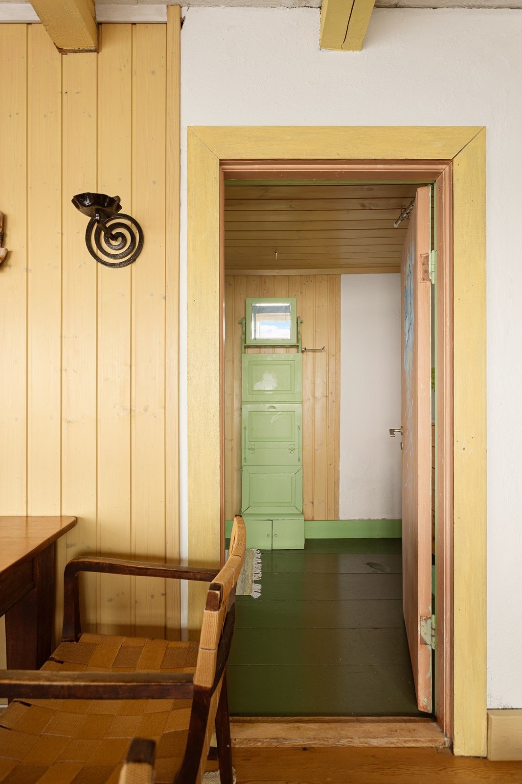 Fra stue er det adkomst til soverom l. Galleribilde