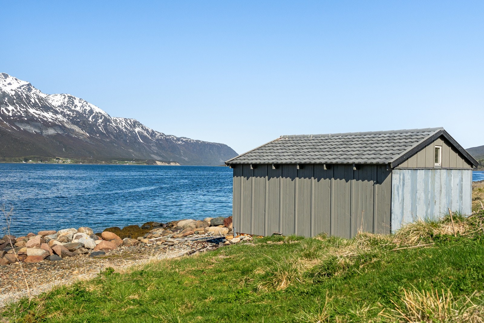 Fantastisk beliggenhet med strandlinje. Galleribilde