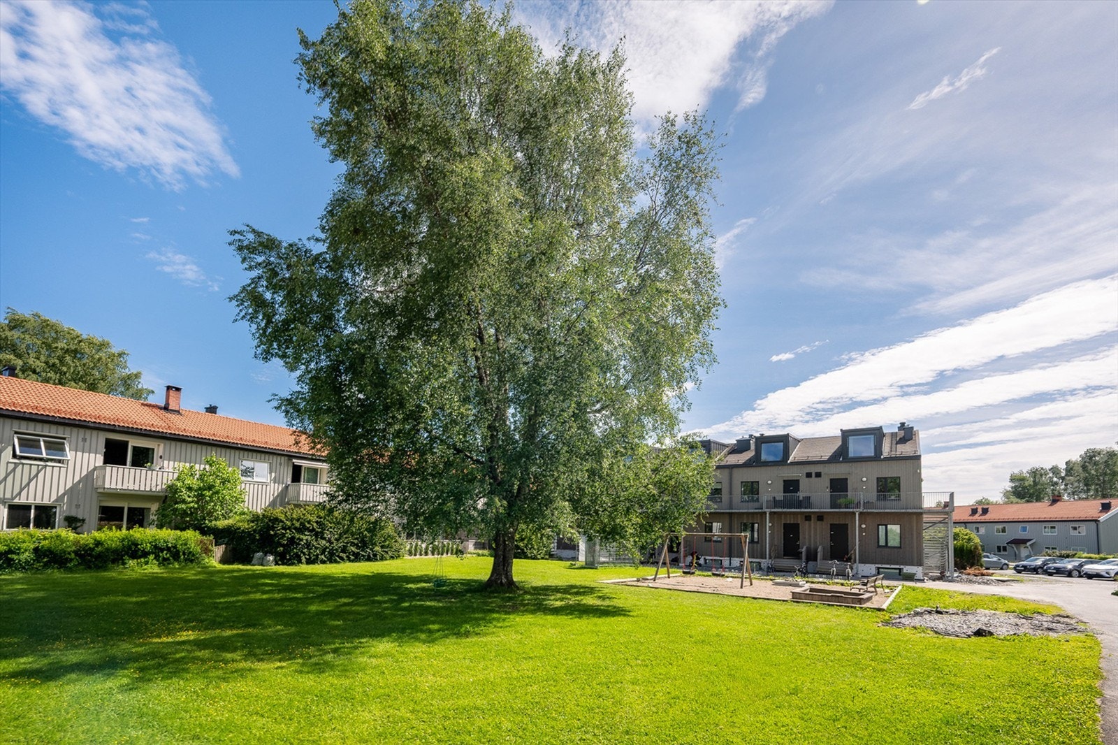 Aksjelaget byr på store og luftige grøntområder med god plass til å boltre seg for både store og små! Galleribilde