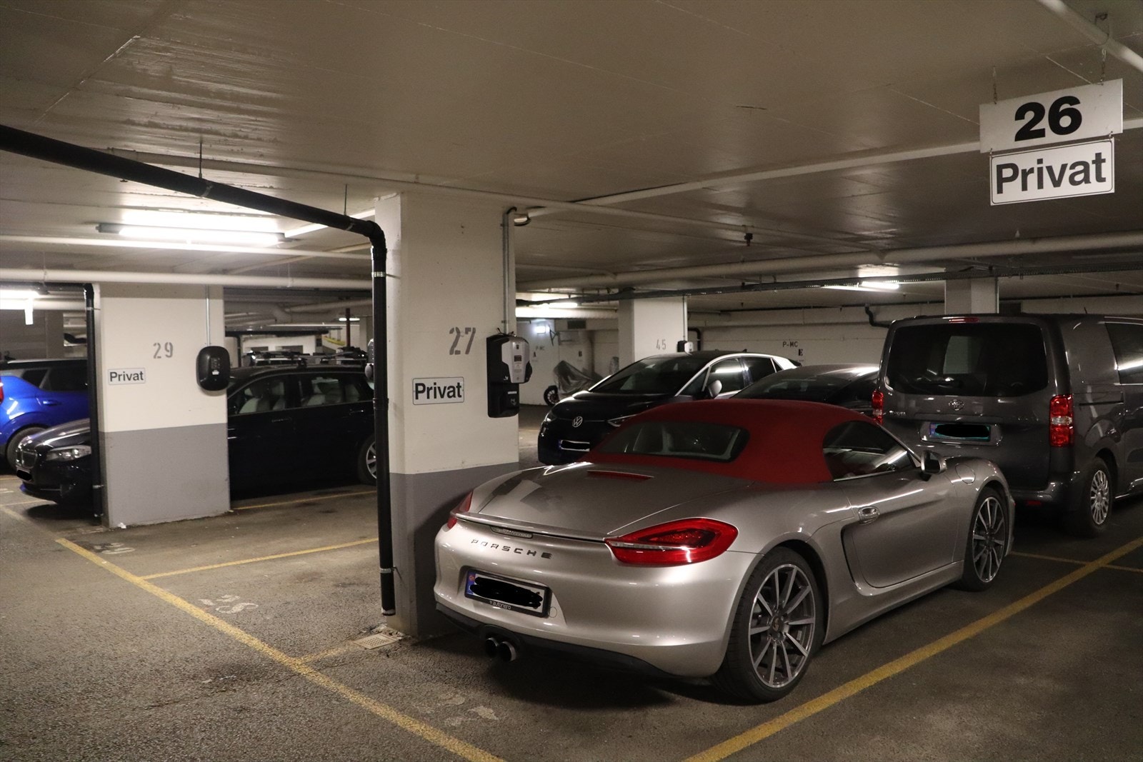 Sentral og attraktiv parkeringsplass på Frogner Galleribilde