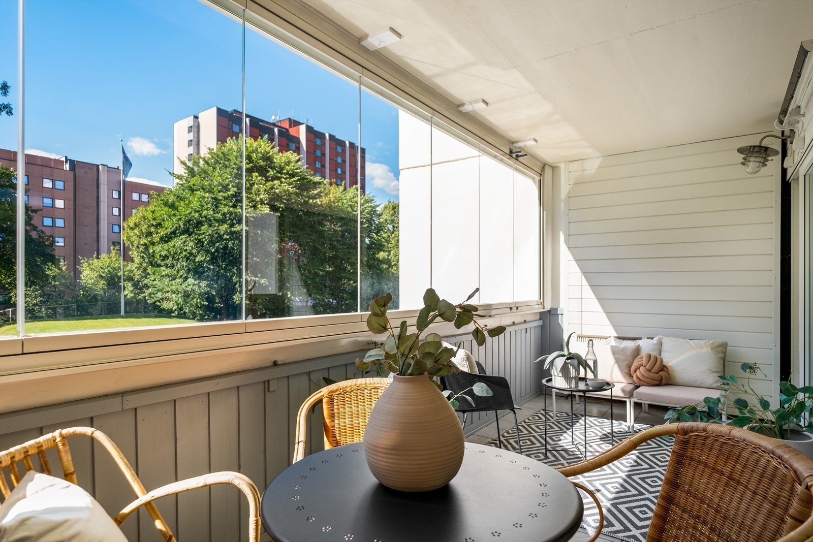 Balkongen har også en praktisk bod. Galleribilde