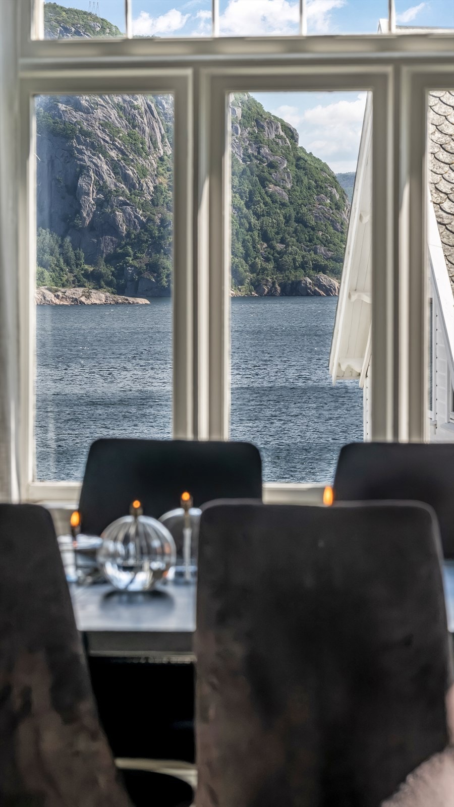 Nydelig utsikt rett fra spisebordet Galleribilde