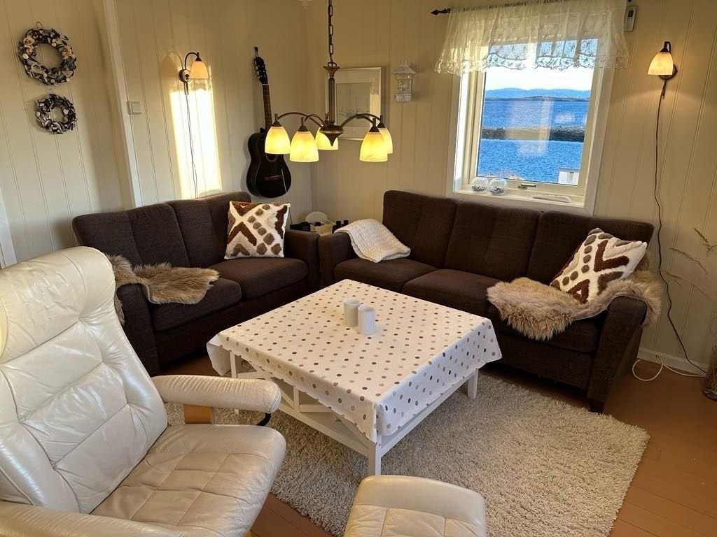 Formfin sofaer og en sliten, men god stressless Galleribilde