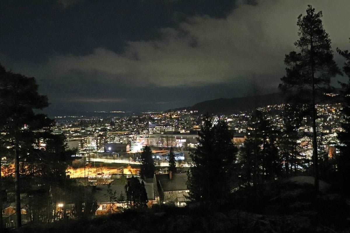 Utsikt over Strømmen fra St. Hans fjellet, Bråteskogen. (Kilde: VårtStrømmen) Galleribilde