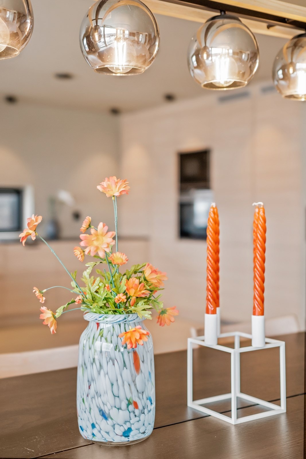 Stuen innbyr til hygge fra tidlig morgen til sent på kveld. Galleribilde