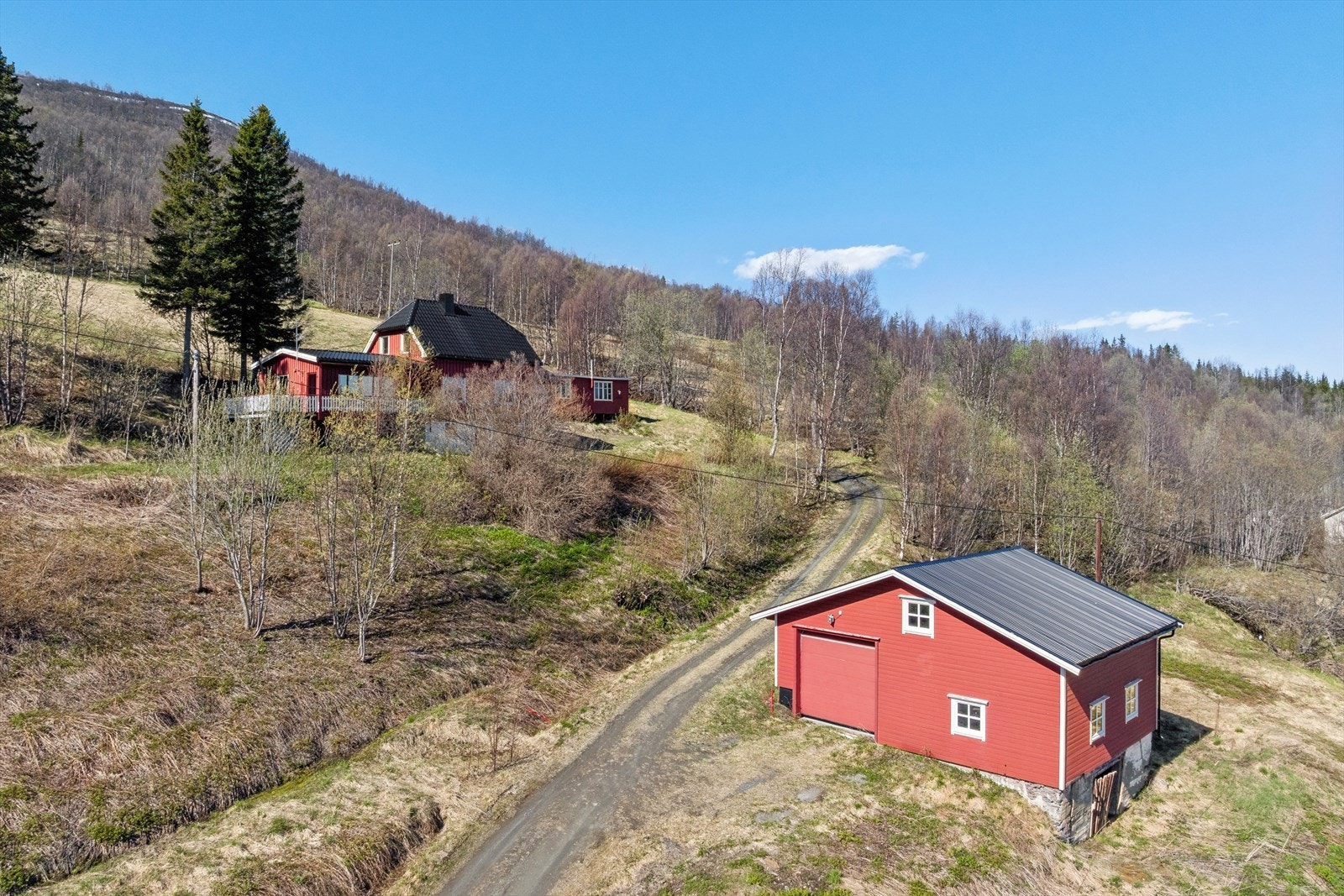 Garasje/ fjøs. Galleribilde