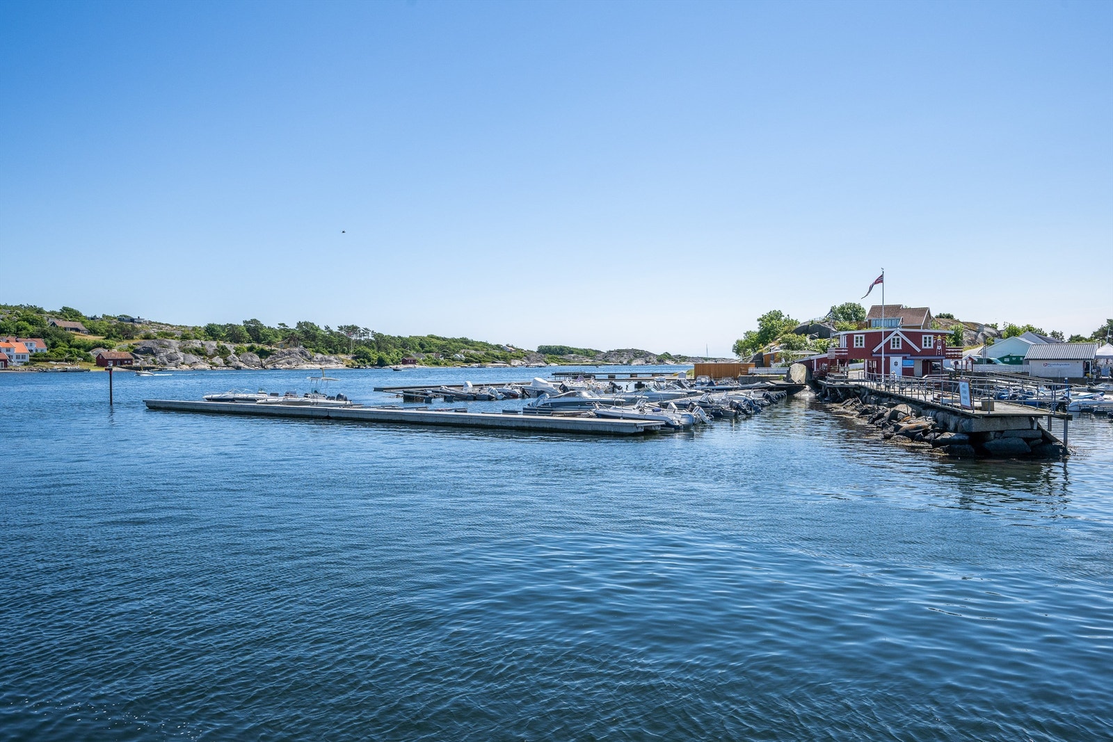 For dem som bor her året rundt, er det godt å vite at Hvasser og Tjøme flere ganger har blitt kåret til Vestfolds beste bostedskommune. Galleribilde