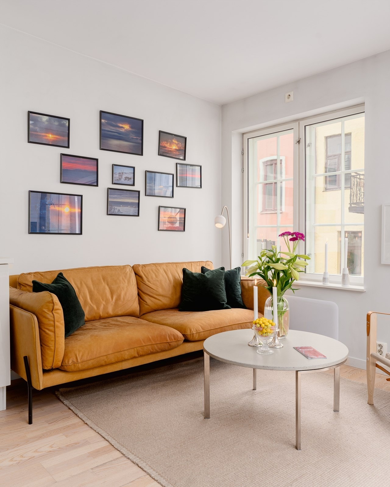 Hele boligen er malt i et lunt og delikat fargevalg. Galleribilde