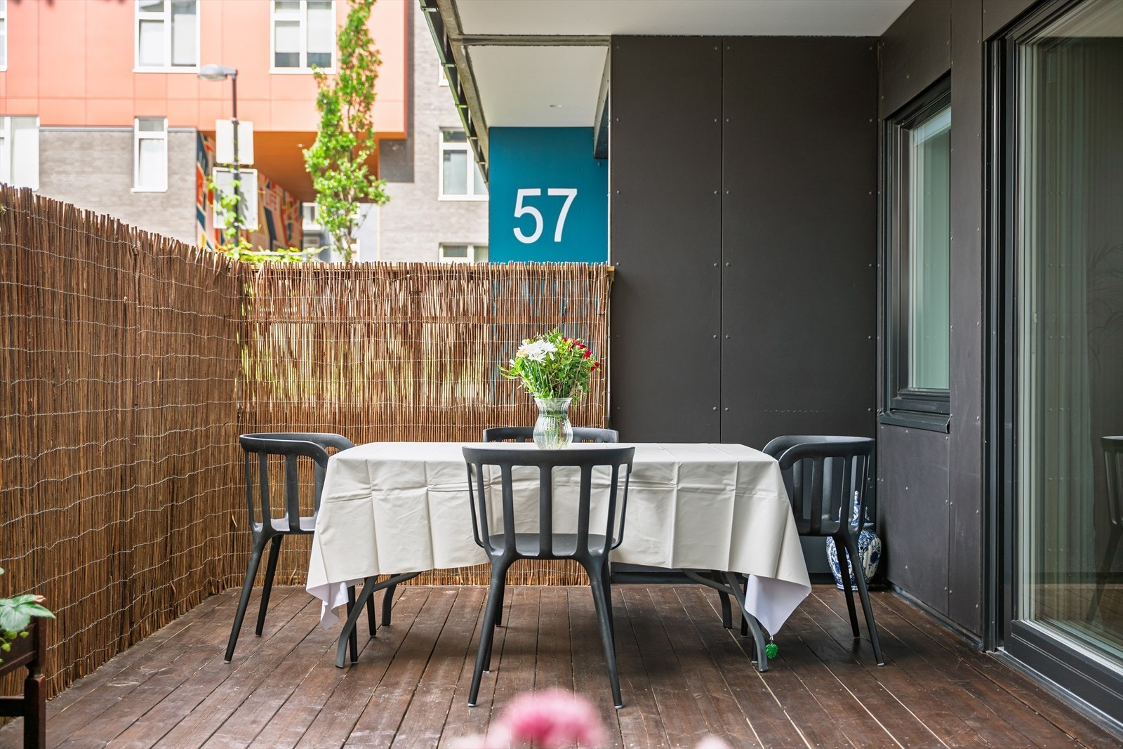 Her er det perfekt å inviterer venner og familie til hyggelige sammenkomster. Galleribilde