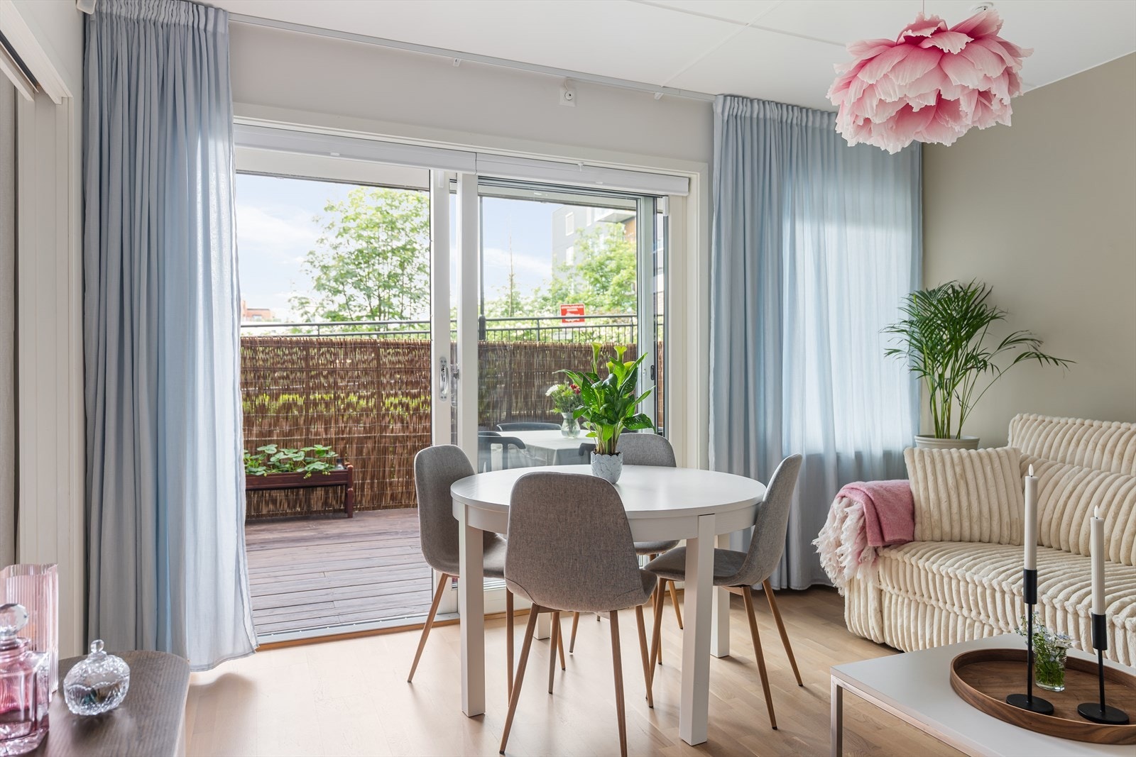 Leiligheten er fra 2018 og har kun 2 409,- i felleskostnader. Galleribilde