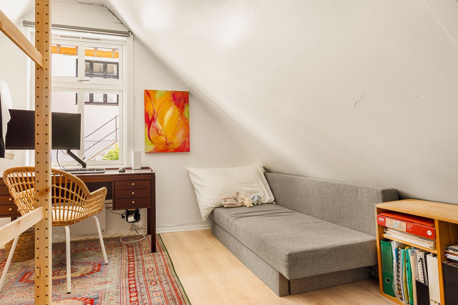 - Loftsboden er innredet og måler 8 m² - Galleribilde