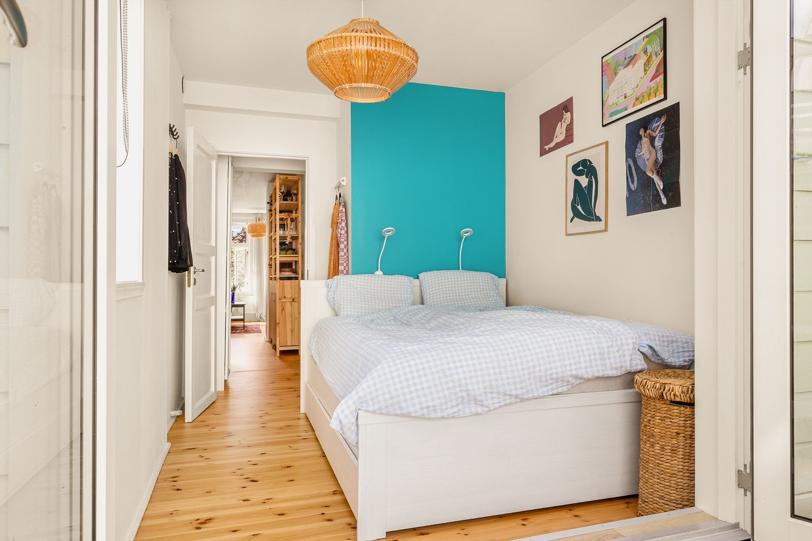 - Soverommet måler 2,41 m², og med kun kr 1200 i felleskostnader i måneden kan du sove ekstra godt - Galleribilde