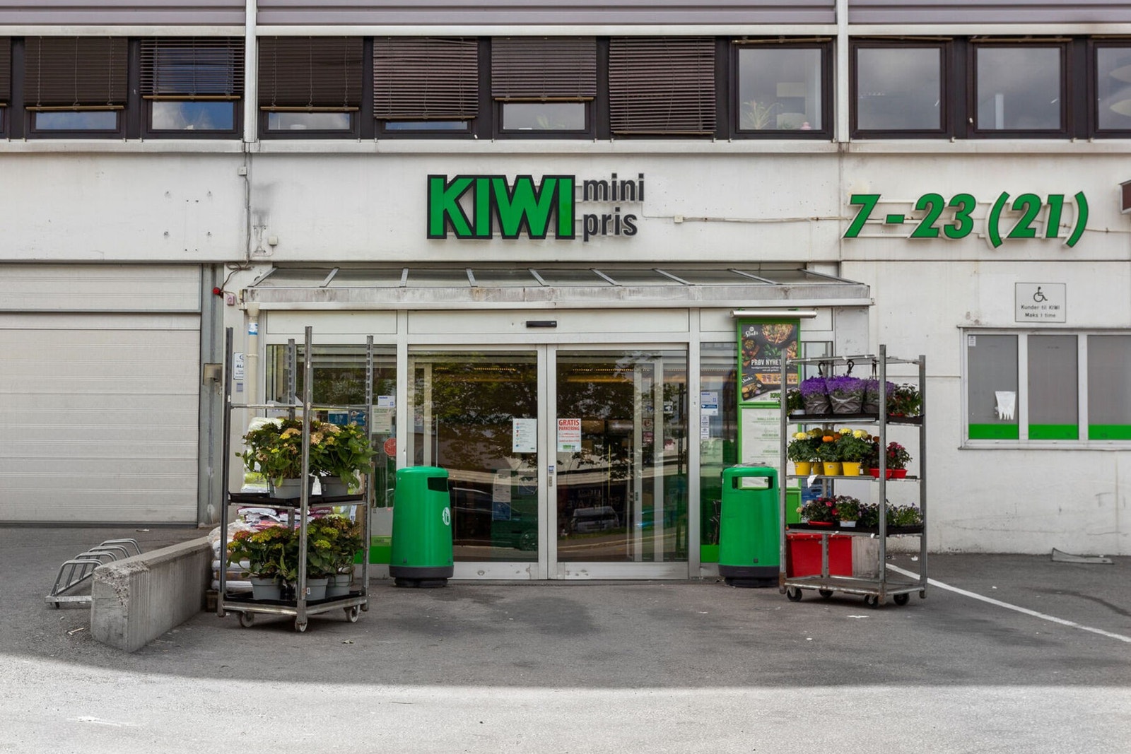 Kiwi ligger rett ved Rema 1000 Galleribilde