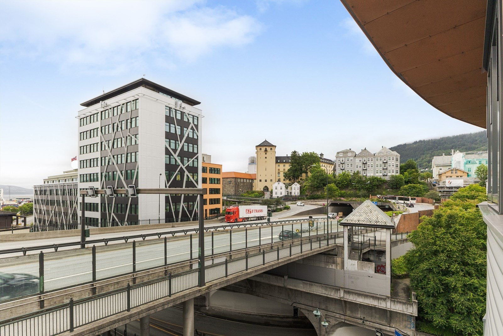 Noe av utsikten fra stuevindu Galleribilde