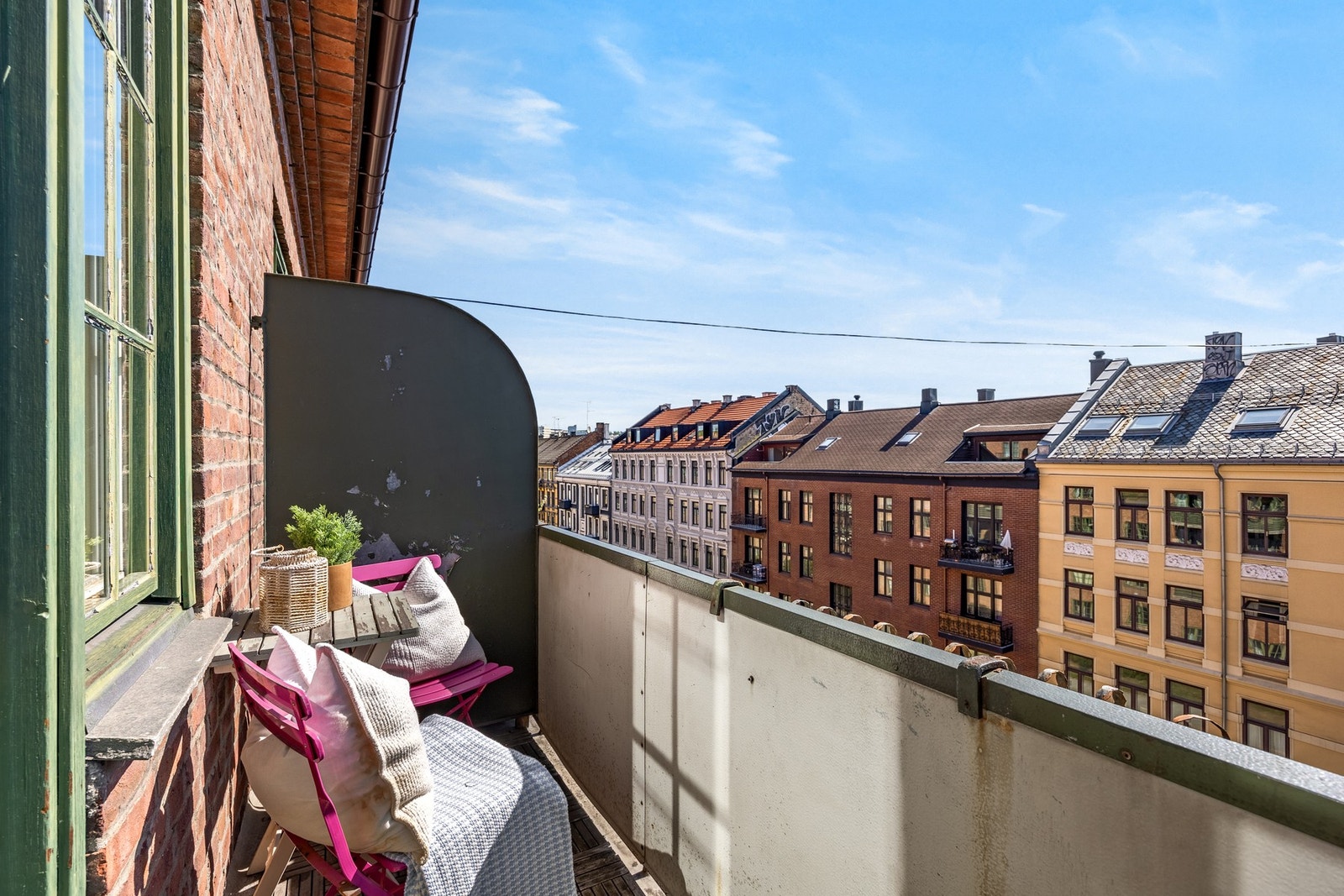 PrivatMegleren Aksept v/ Ellen Pike har gleden av å presentere Waldemar Thranes gate 64C! (Foto: OhShots) Galleribilde