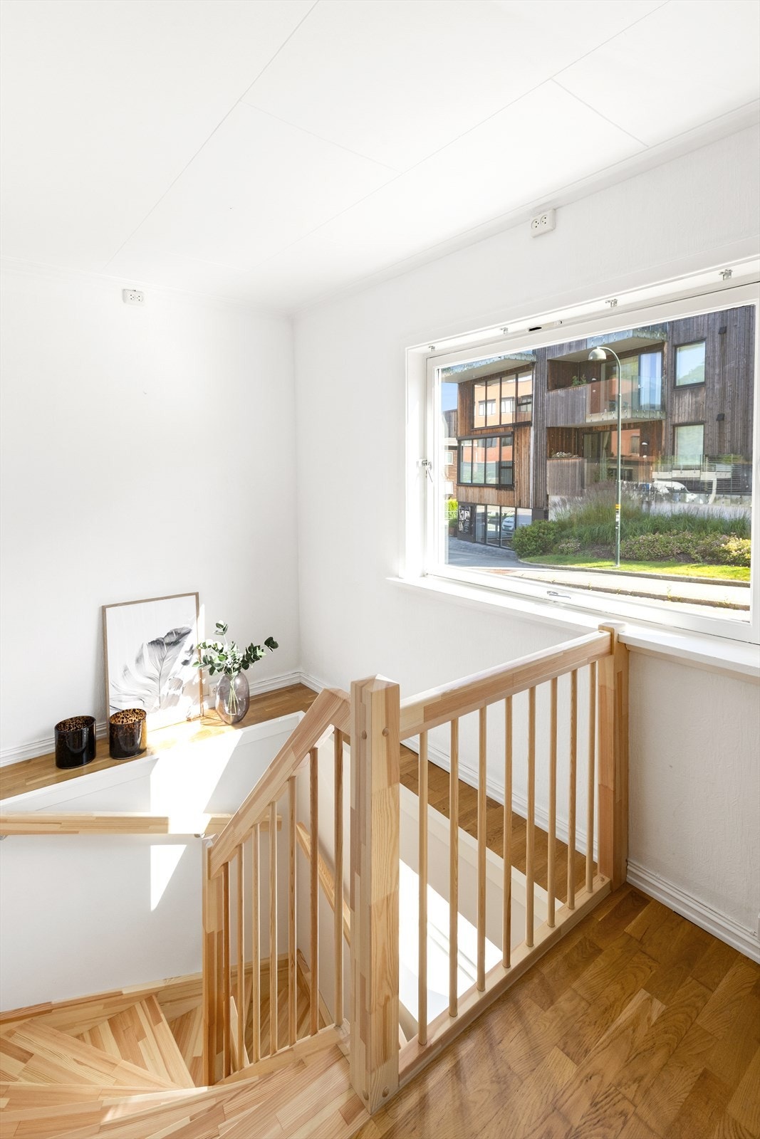 Tretrappen ned til underetasjen. Galleribilde