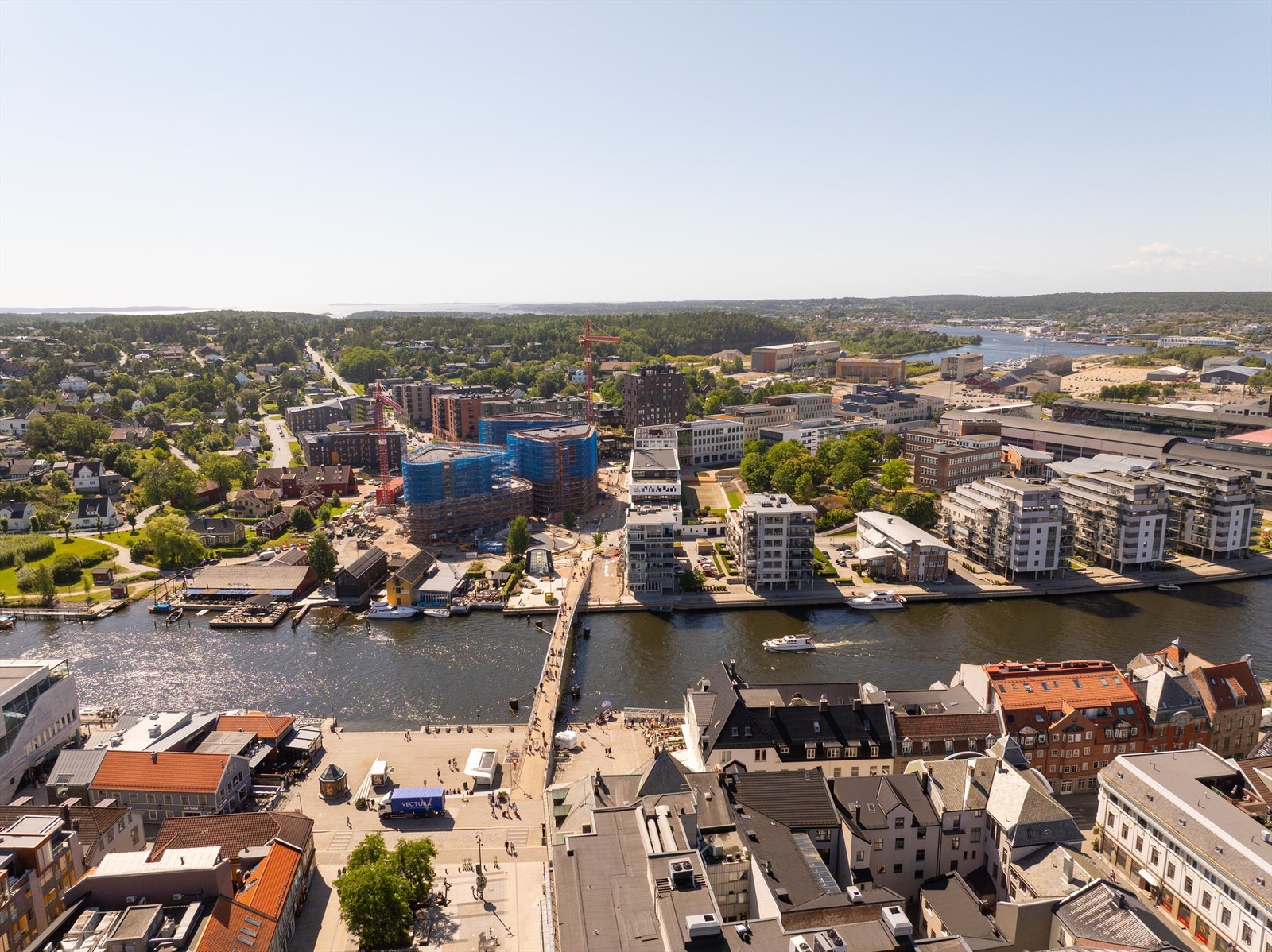 Leiligheten er et sentralt utgangspunkt for å oppleve den nye bydelen Værste som får et stadig bredere utvalg av forretninger, spisesteder og helsetjenester. Galleribilde