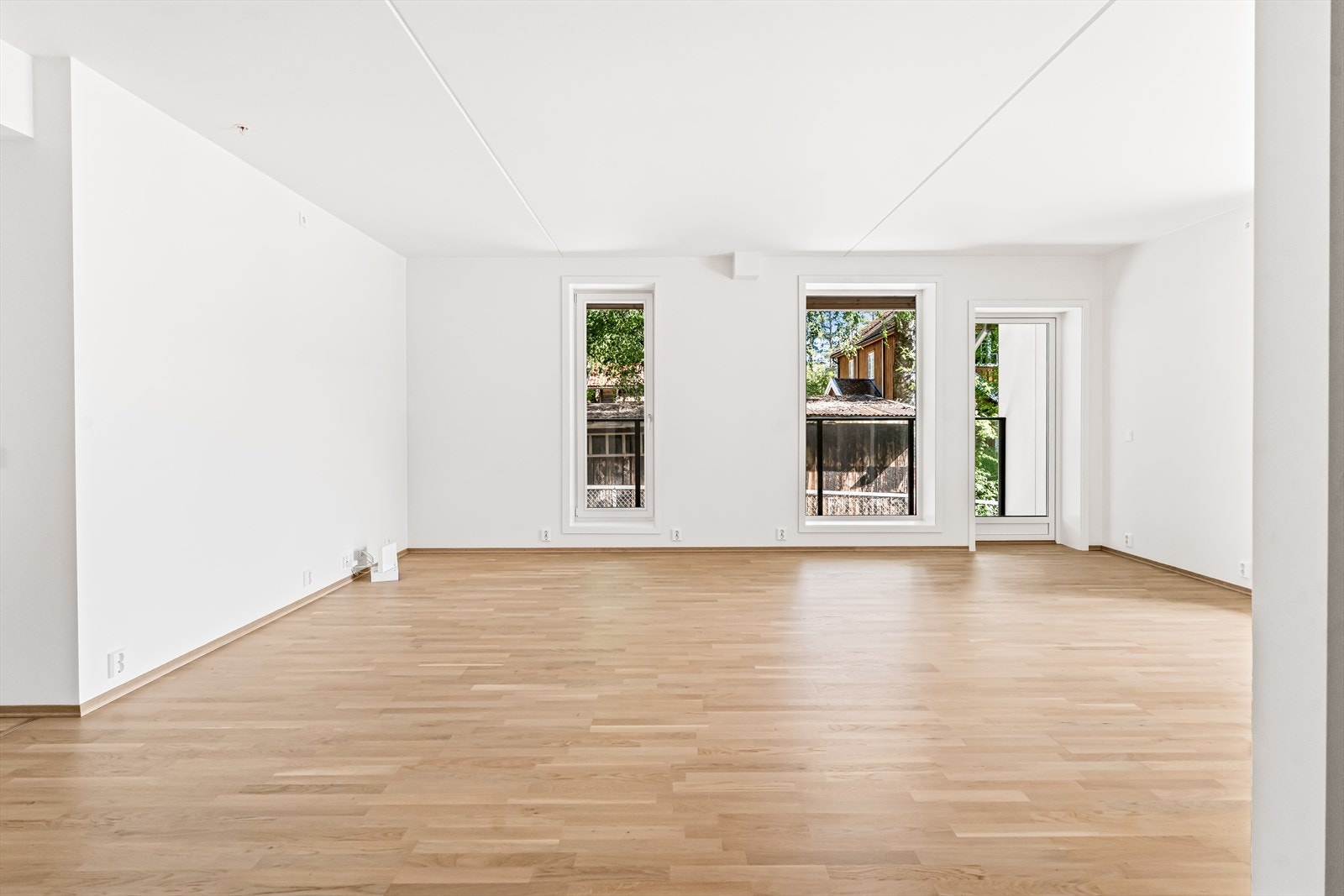 Stue sett fra kjøkken Galleribilde