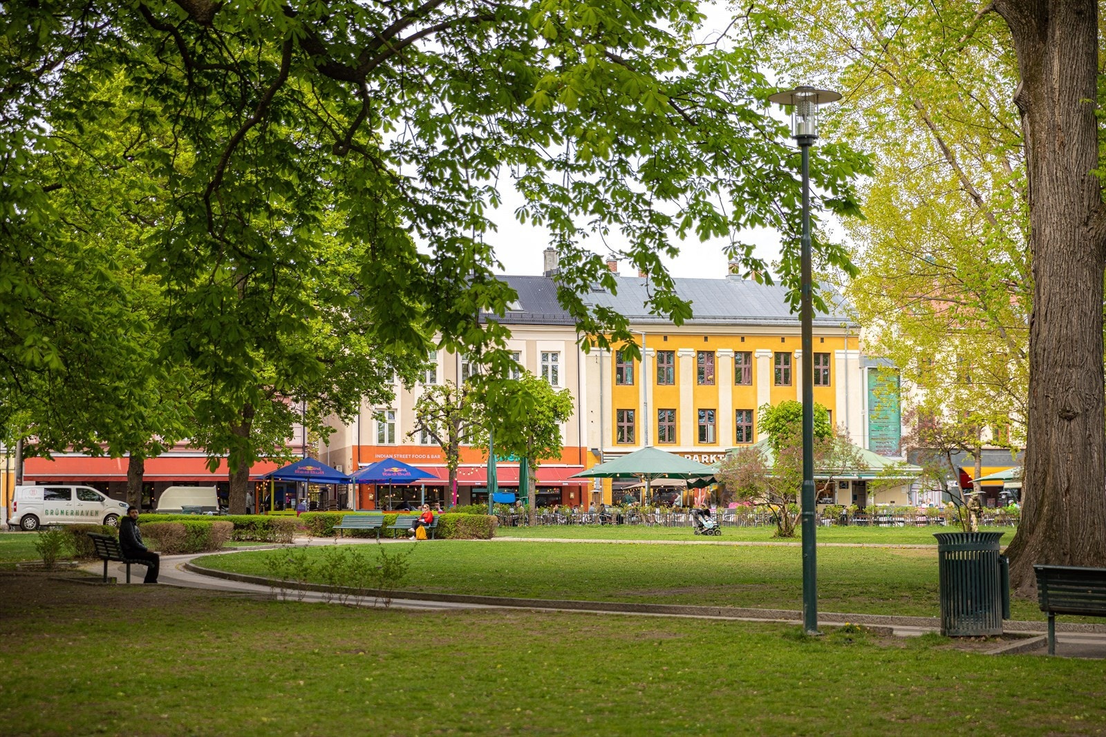 Grünerløkka er kjent for sitt yrende folkeliv og mange populære serveringssteder. Galleribilde