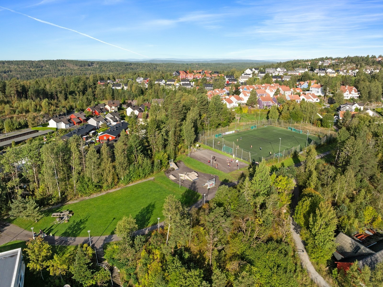 Idrettspplass ved flåtestad ungdomsskole Galleribilde