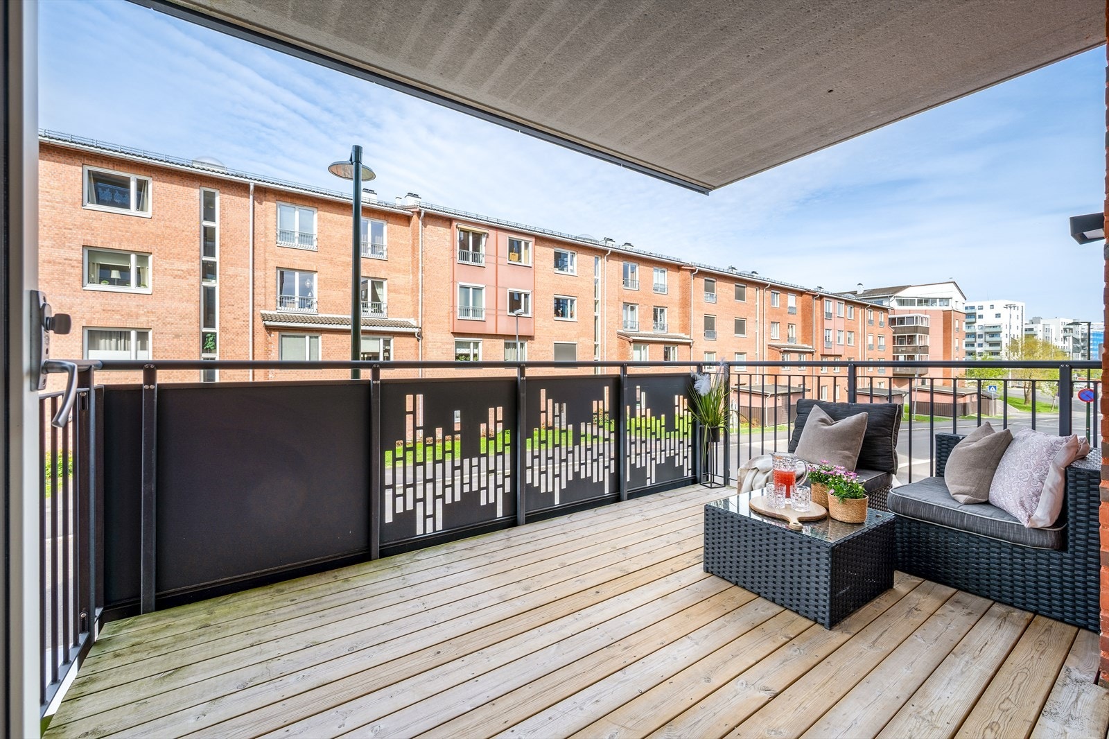 Moderne 3-roms andelsleilighet i 2. etasje | Garasjeplass m/el-lader | Balkong | Takterrasse | Attraktiv beliggenhet! Galleribilde