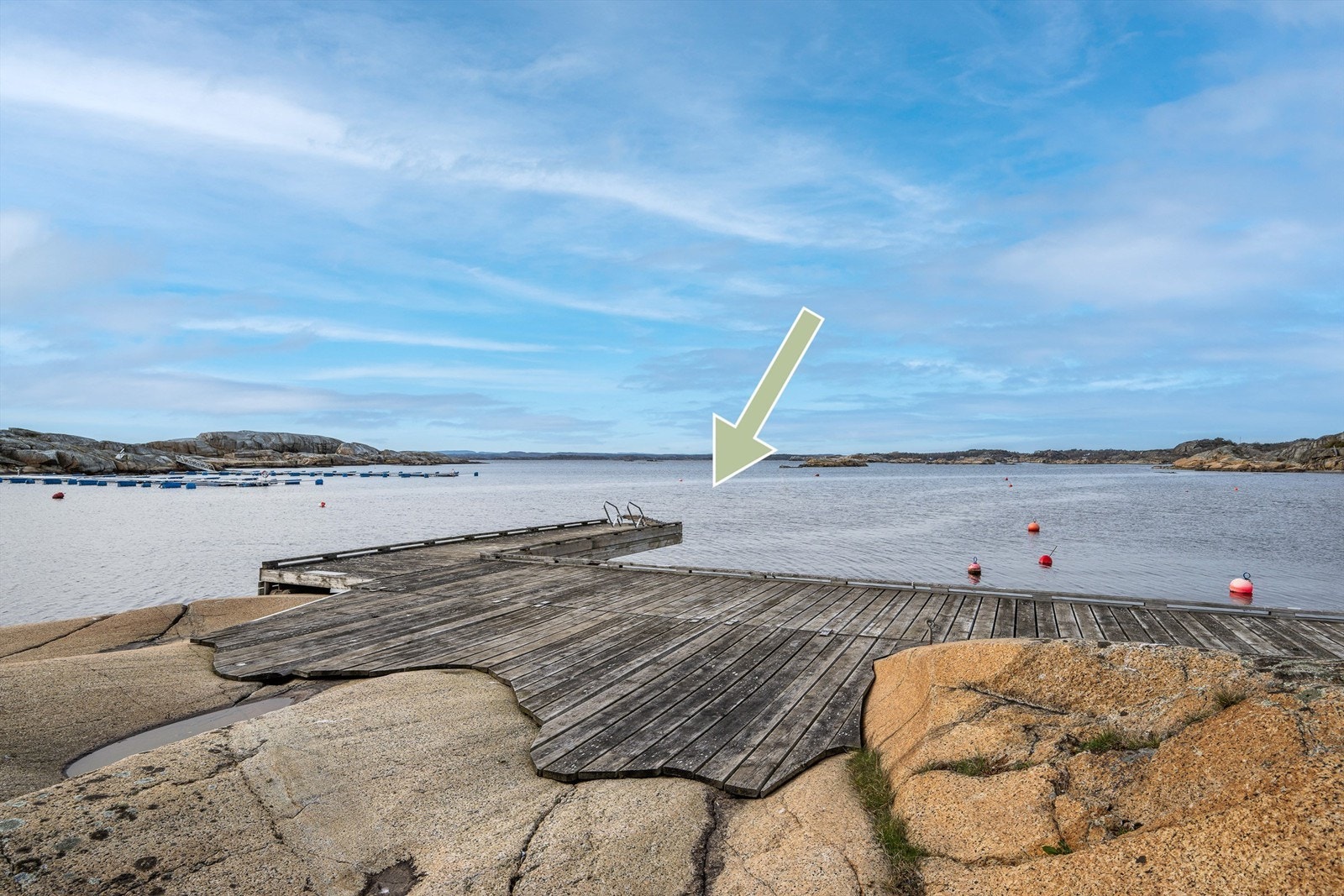 Til eiendommen medfølger ideel andel av brygge og 1 båtplasser. Galleribilde