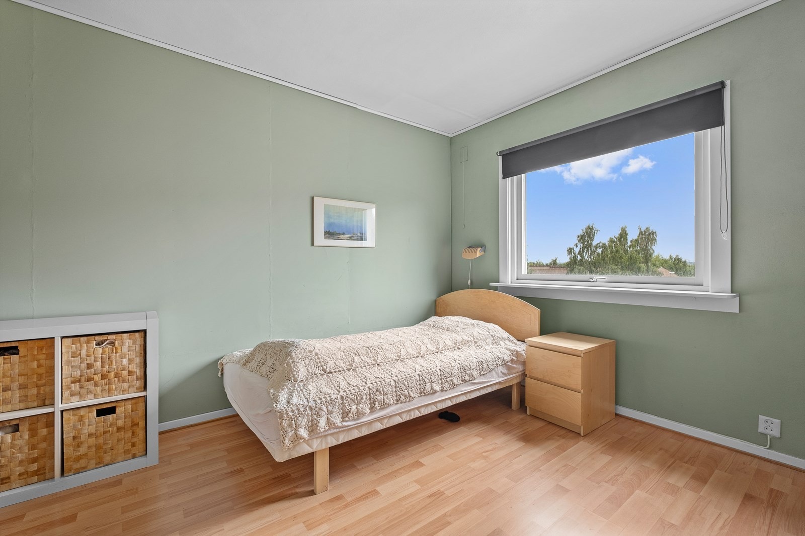 Det største av de to soverommene måler hele x m², med god plass til møblering etter eget ønske. Galleribilde