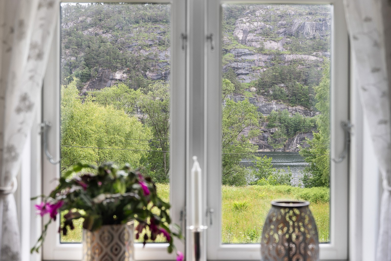 Utsikt fra stuevindu Galleribilde
