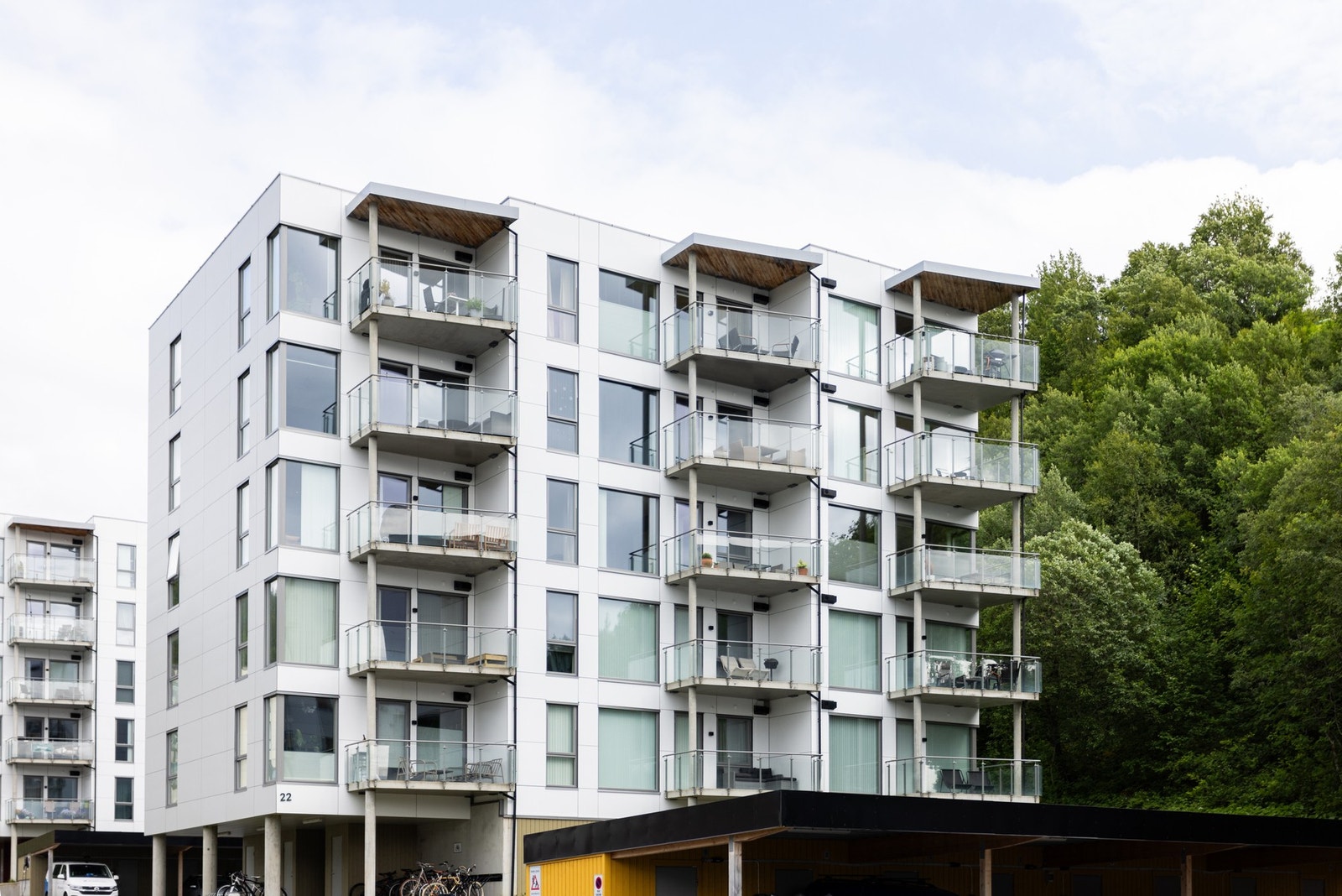 Leiligheten ligger i byggets 4. etasje. Heis i bygget Galleribilde