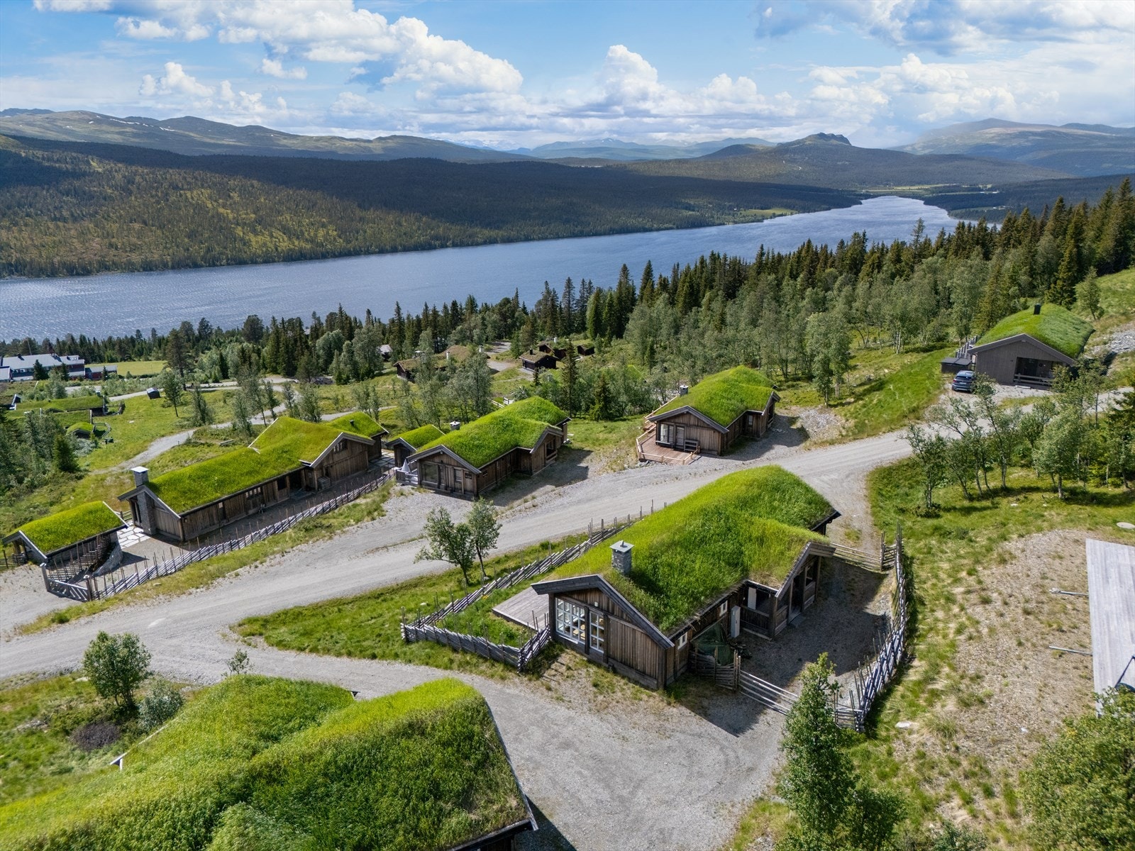 Her bor man sentralt til med flott utsikt og svært gode solforhold Galleribilde