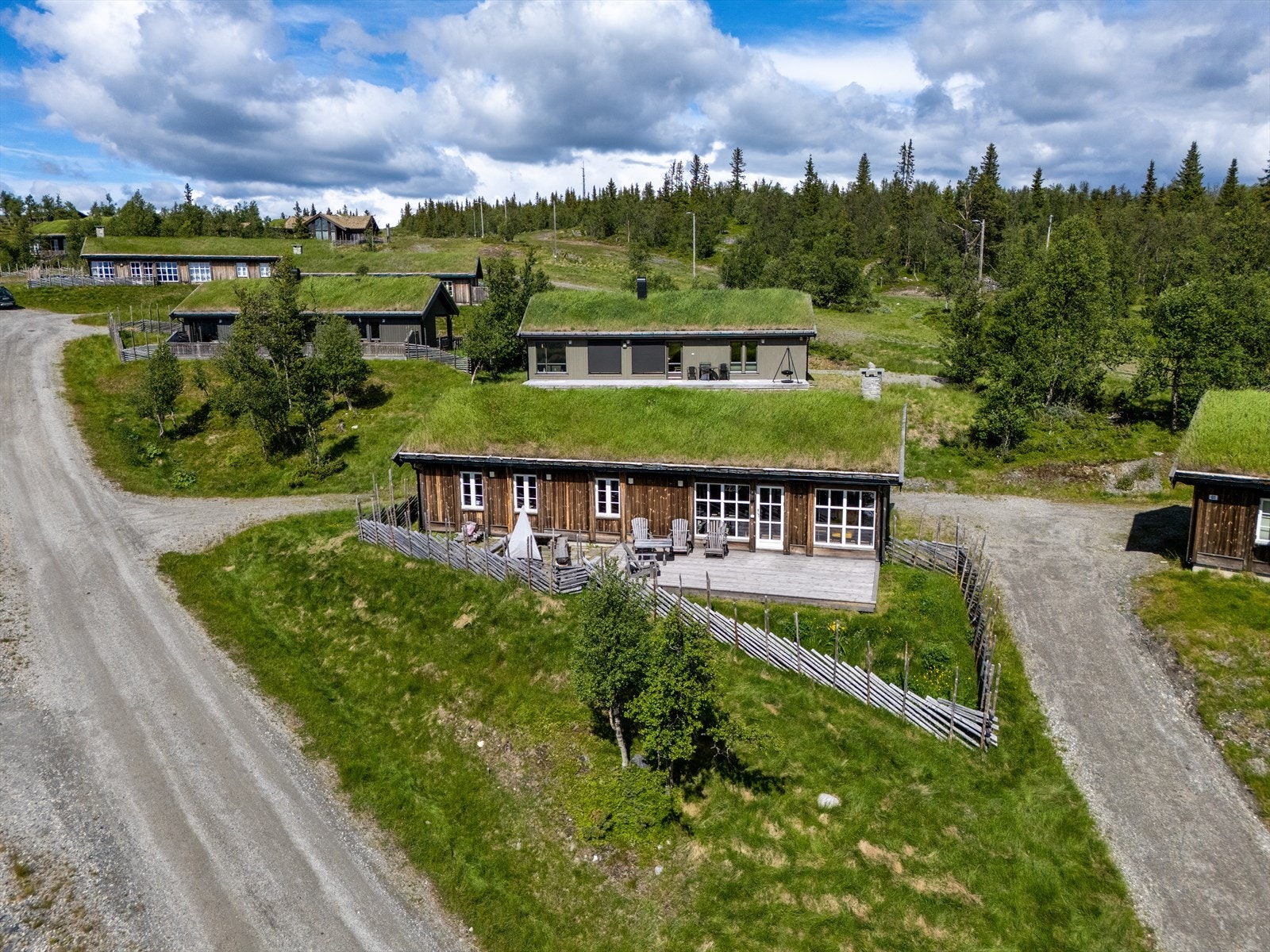 Bøygen 63 er en tiltalende fritidsbolig med attraktiv beliggenhet ovenfor Gålå Høyfjellshotell. Galleribilde