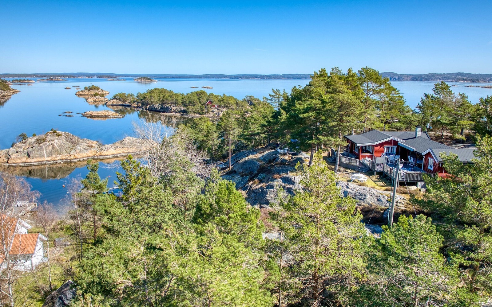 Nyt vakker utsikt over den vakre Hvaler-skjærgården. Galleribilde