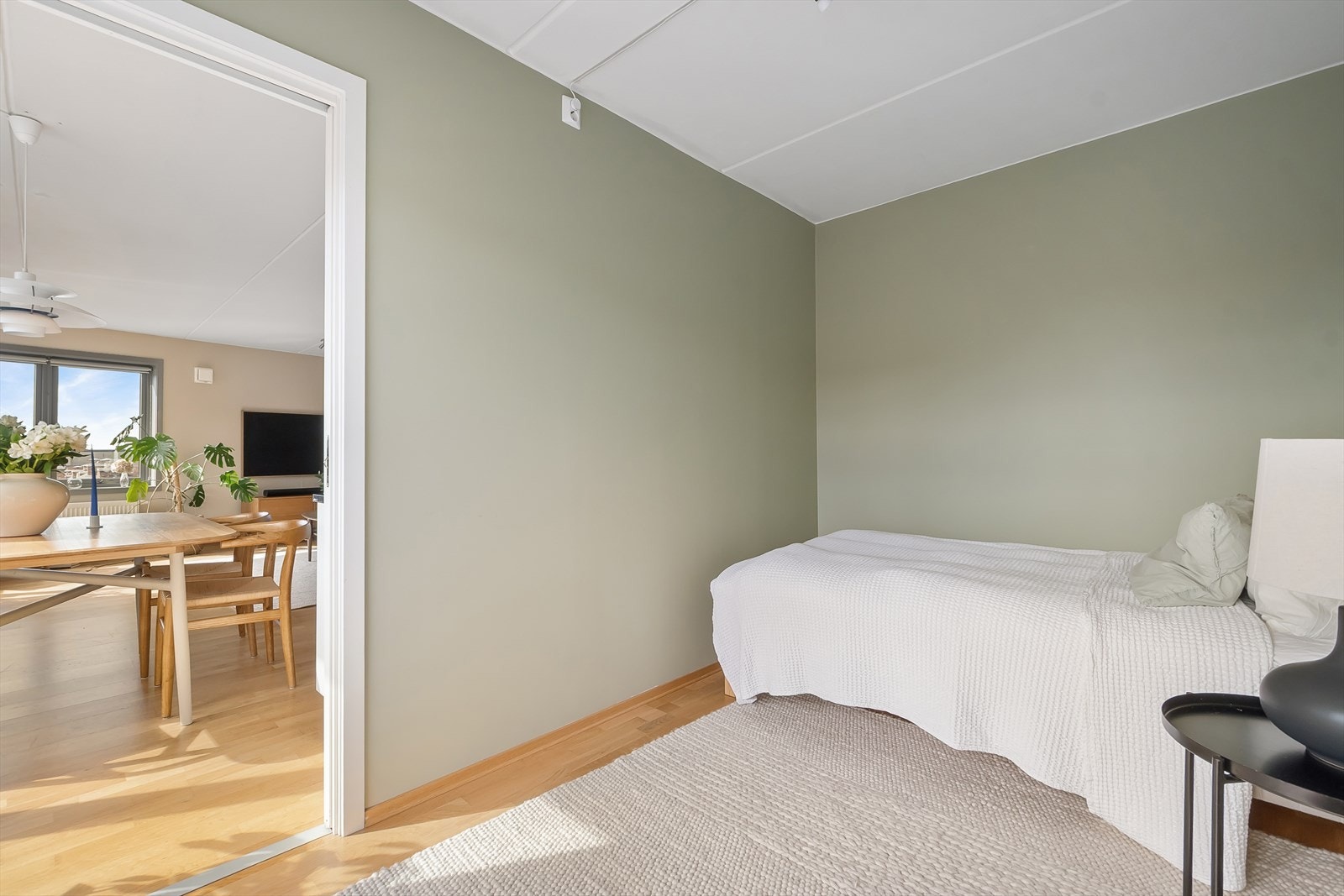 Dette rommet er også malt i en lun og behagelig fargetone. Galleribilde
