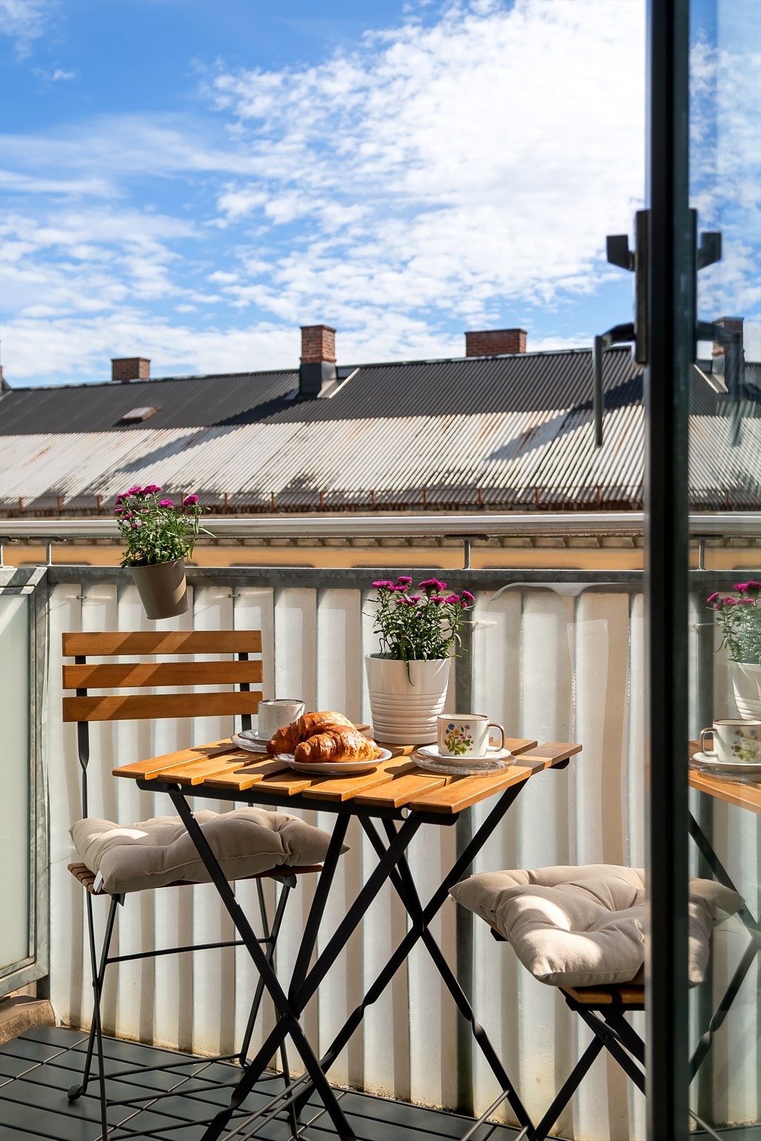 Nyt en hyggelig frokost her på varme sommerdager. Galleribilde