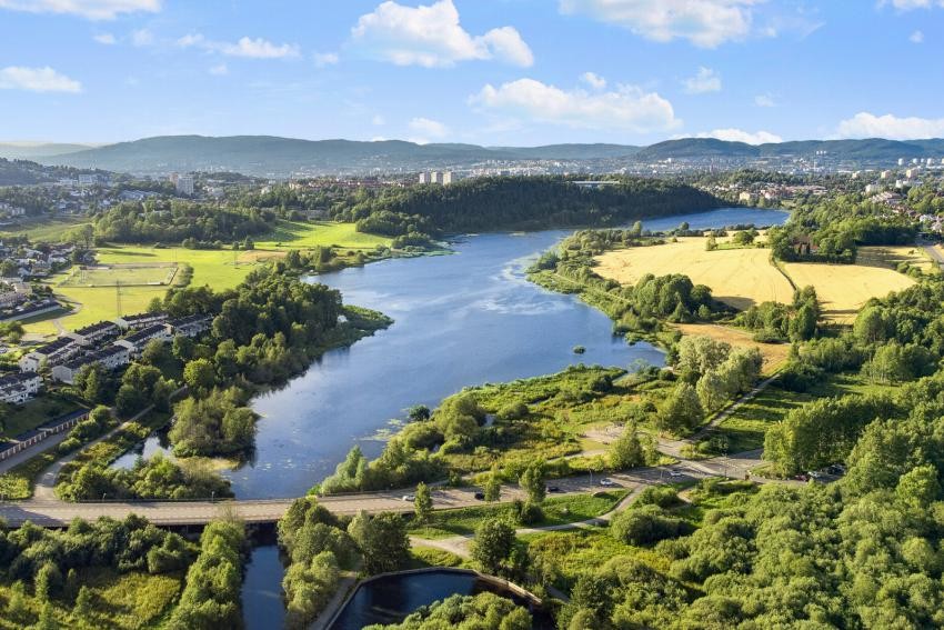 Østensjøvannet med flotte tur- og rekreasjonsmuligheter. Galleribilde