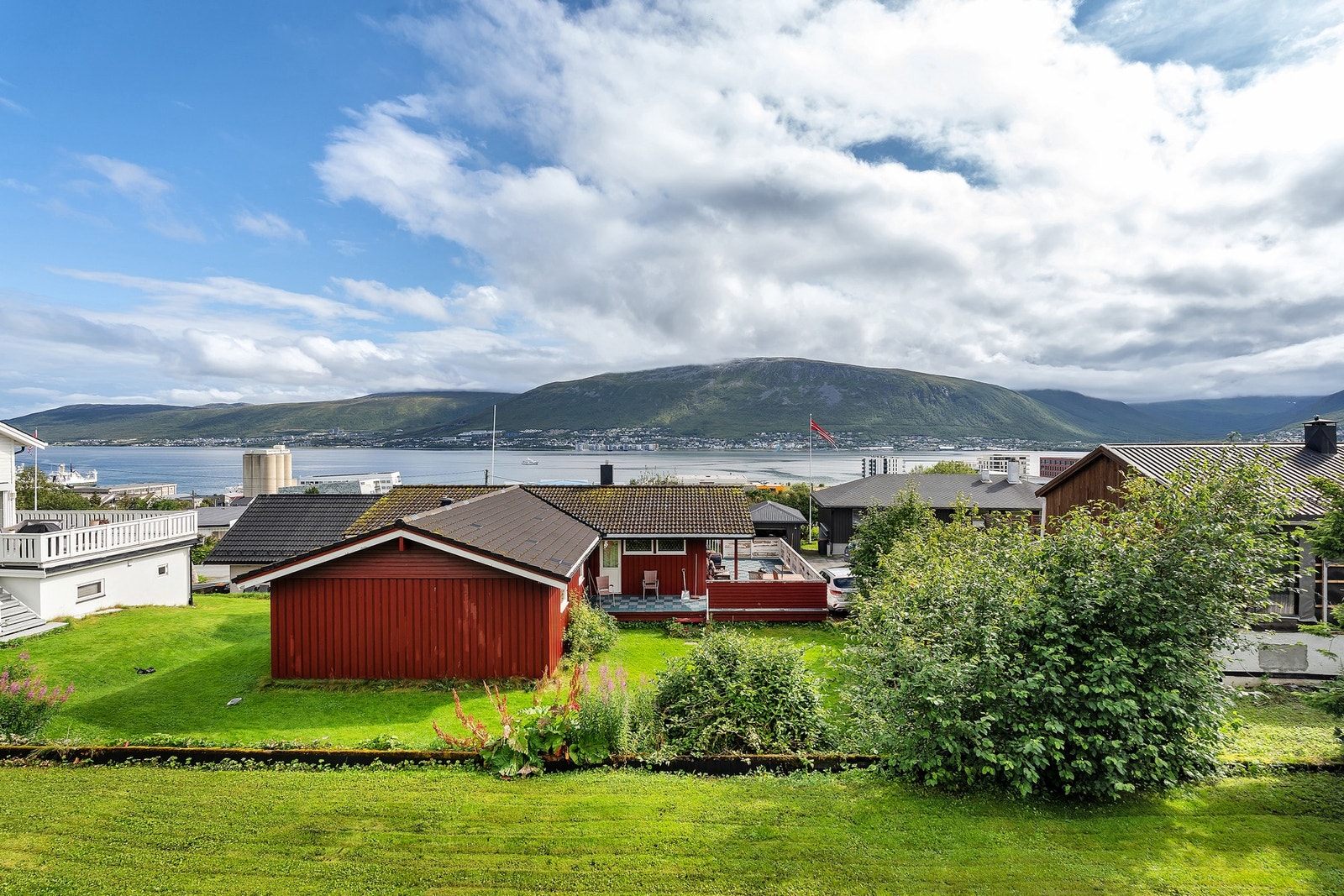 Utsikt over havet mot fastlandet Galleribilde