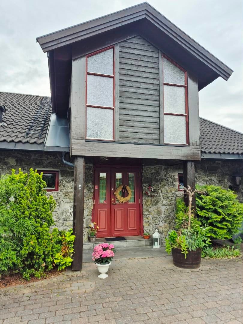 Velkommen til Nedre Ullernlia 27. Flott, hyggelig og romslig villa. Foto: Privat Galleribilde