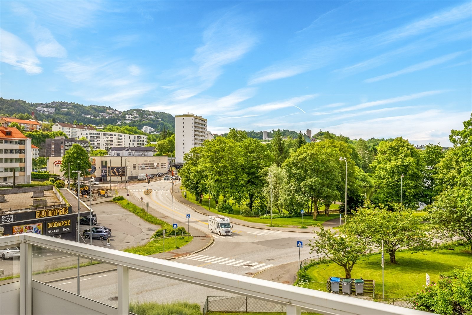 Flott utsikt mot Tveitevannet Galleribilde