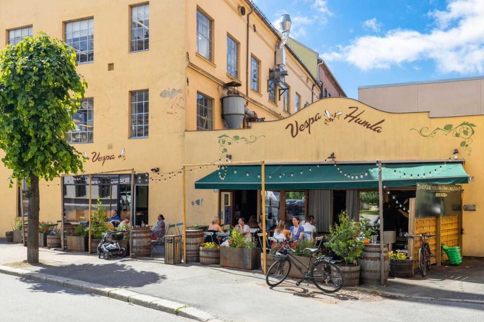 Populær nabolagsrestaurant - Vespa og Humpa Galleribilde