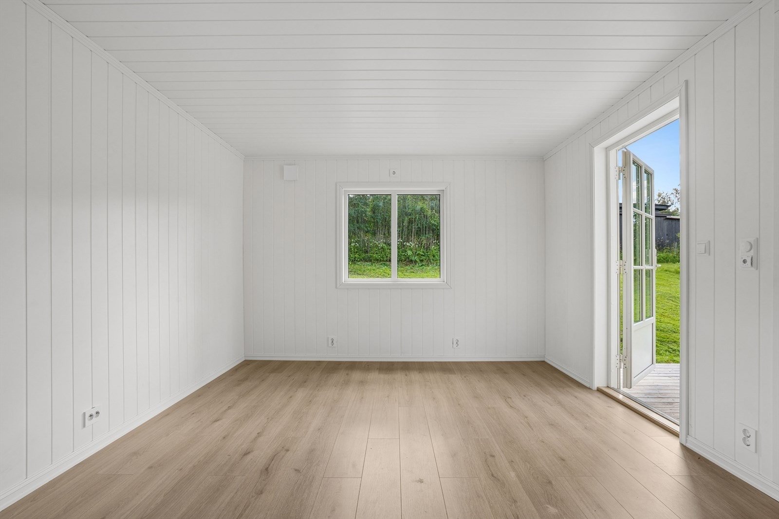 Spisestuedelen av stuen. Galleribilde