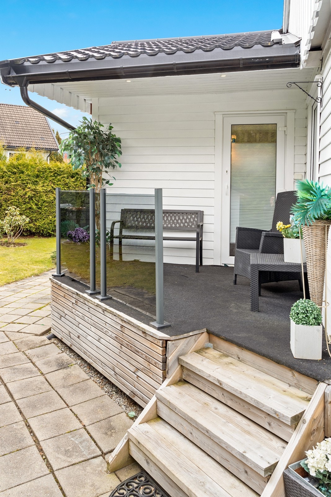 Fin og moderne terrasse. Galleribilde