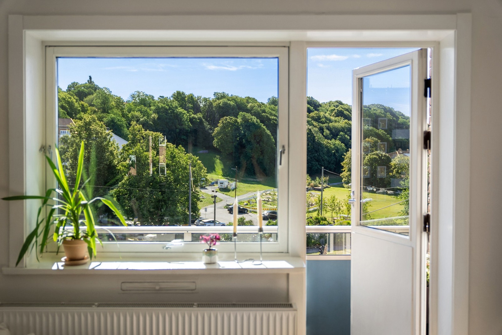 Balkongen har gode solforhold med morgen- og formiddagssol. Galleribilde